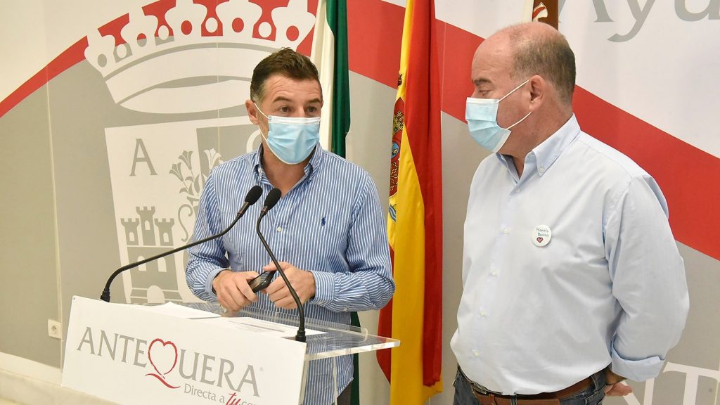 Juan Rosas y Manuel Barón presentación nuevo plan asfaltos